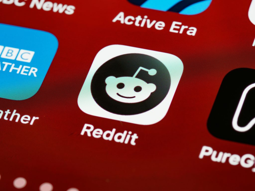 reddit app icon - forum marketing